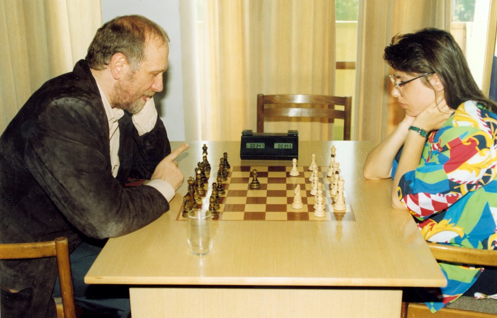 Bobby Fischer and Susan Polgar and a cat