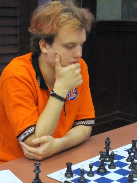Chess Daily News by Susan Polgar - Blindfolded while Exercising