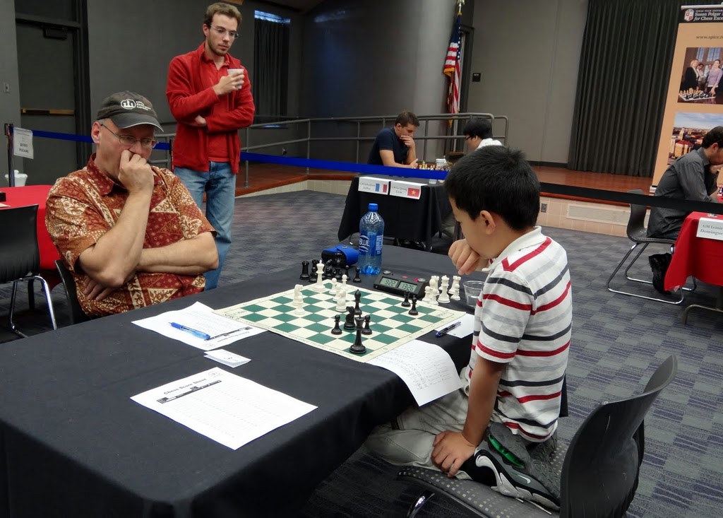 This Man Won Ten Simultaneous Games of Chess Blindfolded