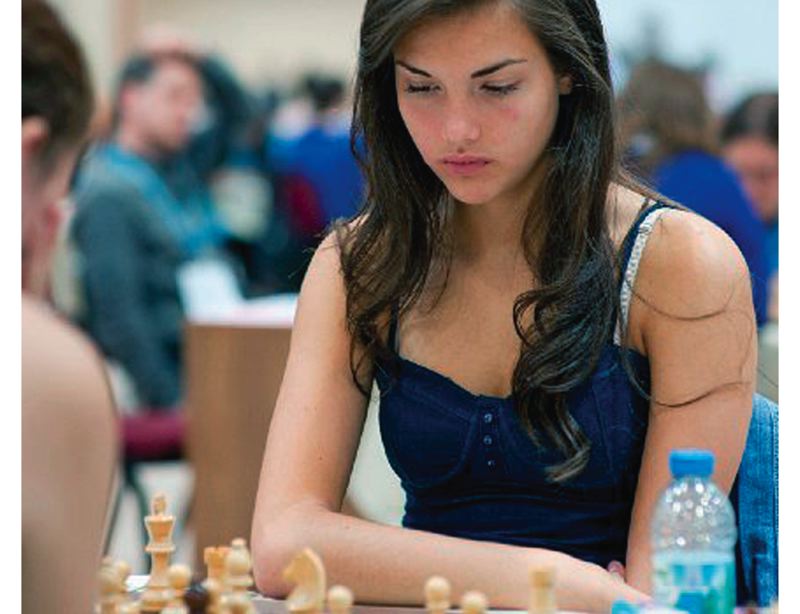 Alexandra Botez: the chess queen mastering poker