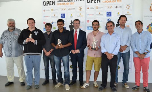 Ogulcan-Kanmazalp-takes-the-trophy-in-Llucmajor-Open