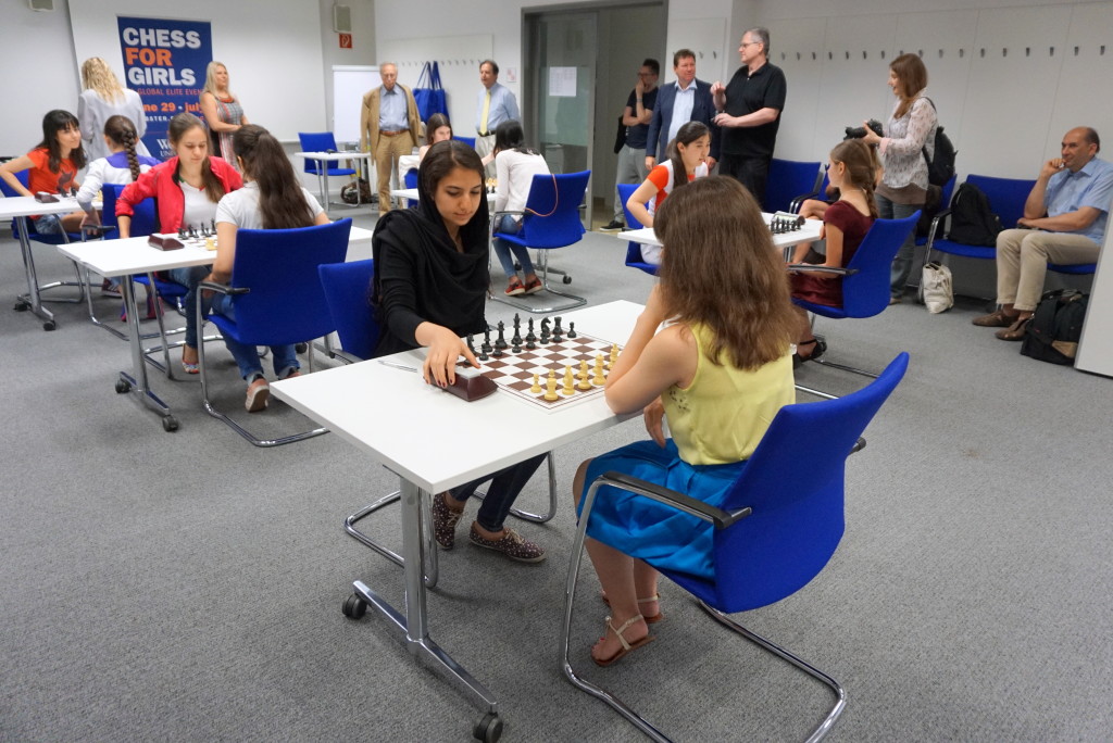 Chess For Girls Vienna rd 1aa