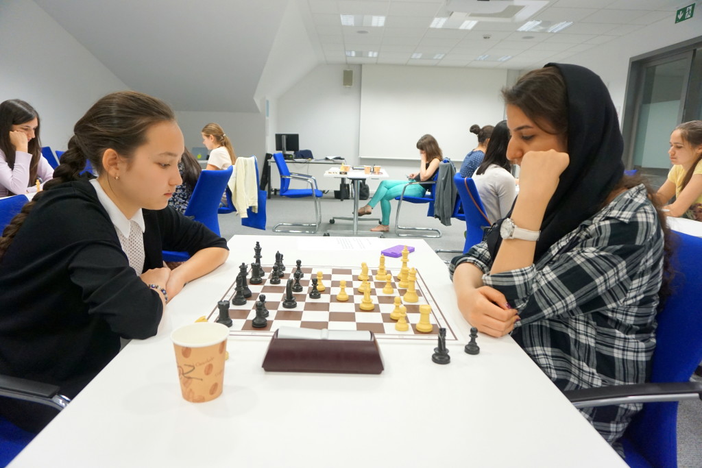 Chess for Girls - Vienna Blitz